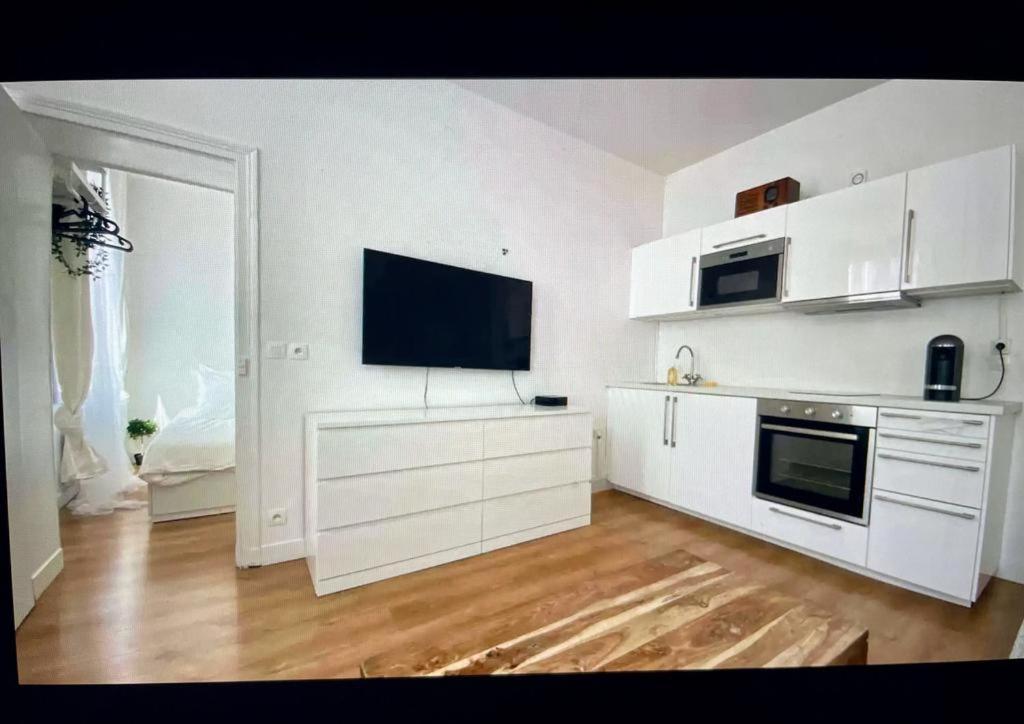 Cute One Bedroom In Le Marais Paryż Zewnętrze zdjęcie