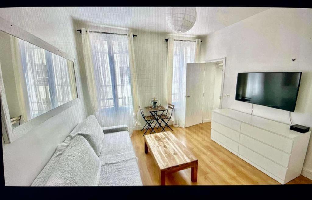 Cute One Bedroom In Le Marais Paryż Zewnętrze zdjęcie