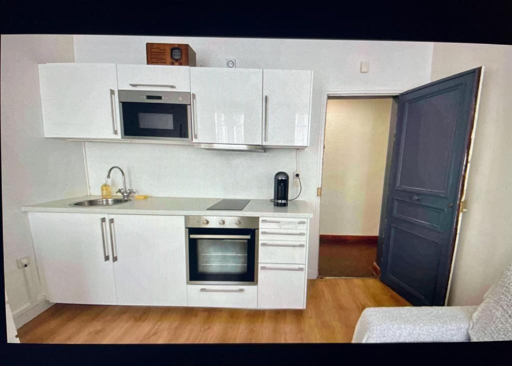 Cute One Bedroom In Le Marais Paryż Zewnętrze zdjęcie